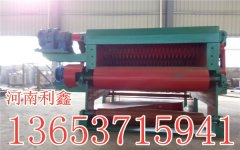 利鑫模板破碎機(jī)緊隨時(shí)代趨勢